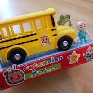 CoComelon School Bus
